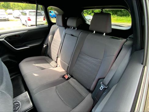 Used 2021 Toyota RAV4 SE AWD/4WD image 21