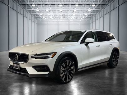 Used 2025 Volvo V60 B5 Cross Country Ultra
