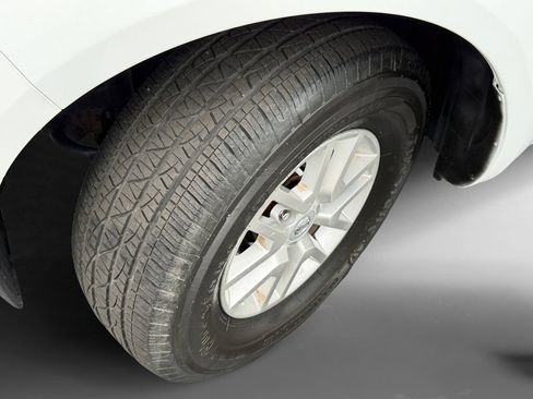 Used 2017 Nissan Frontier SV RWD image 9