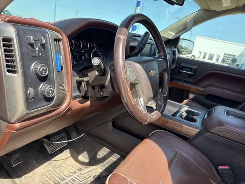 Used 2017 Chevrolet Silverado 1500 High Country AWD/4WD image 33