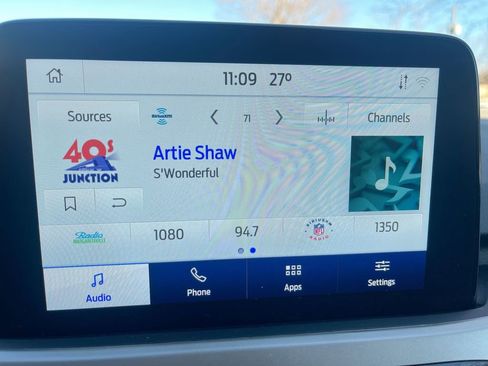 Used 2022 Ford Escape SE w/ SE Sport Appearance Package image 16