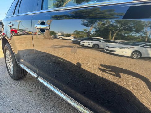 Used 2014 Lincoln MKX FWD image 7