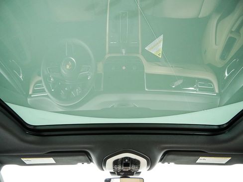 New 2026 Porsche Macan image 23