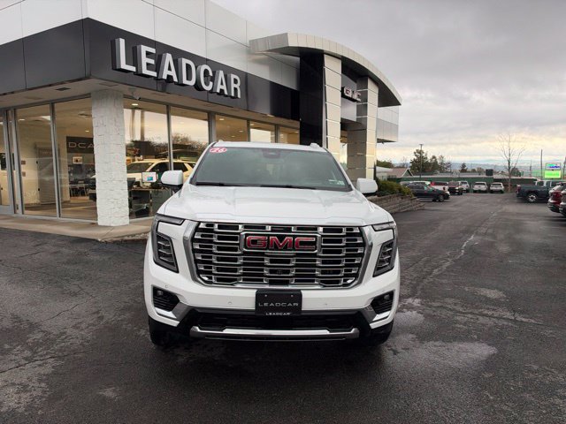 Used 2026 GMC Yukon XL Denali w/ Sun & Power Step Package AWD/4WD image 8