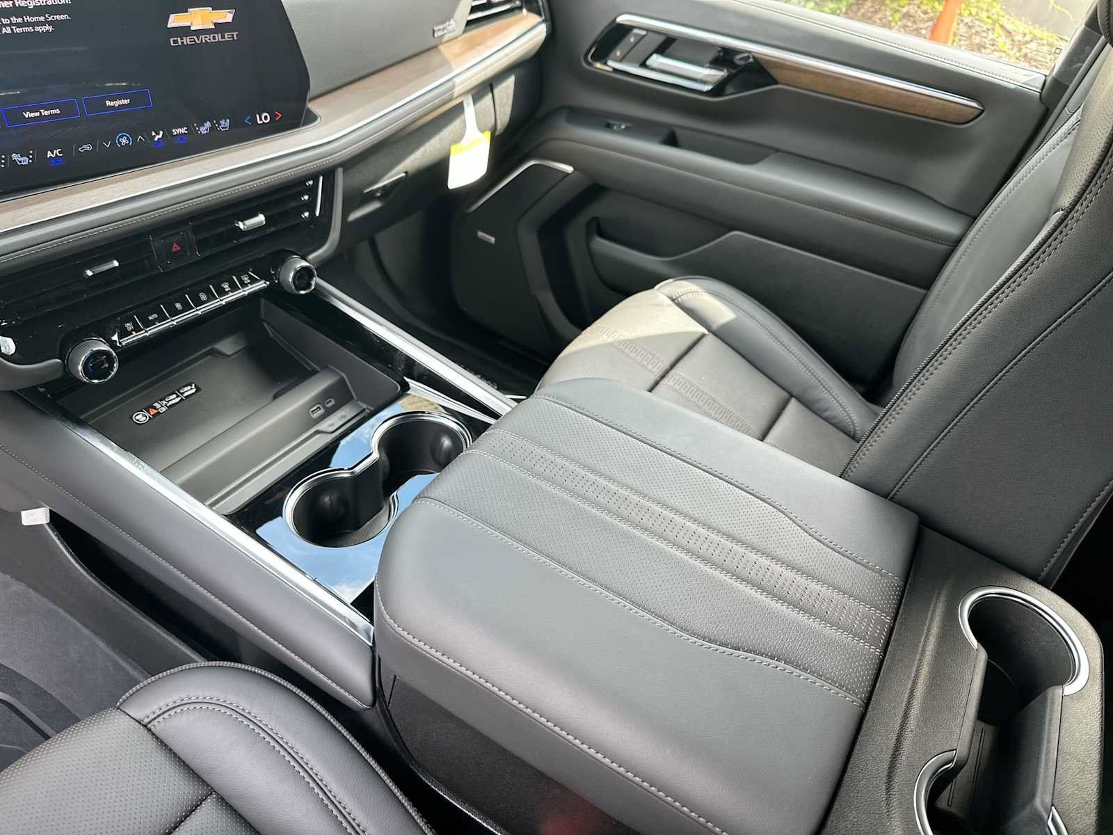 New 2027 Chevrolet Tahoe High Country AWD/4WD image 21