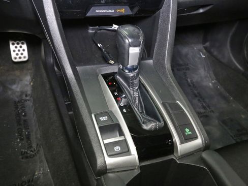 Used 2020 Honda Civic Sport image 9