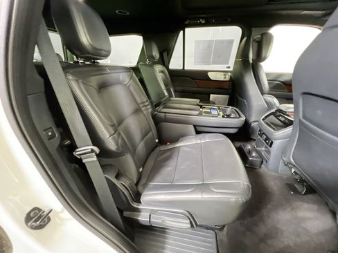 Used 2022 Lincoln Navigator Reserve image 30