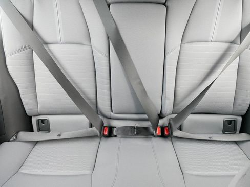 Certified 2025 Toyota Corolla SE image 13