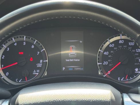 Used 2021 Toyota Highlander LE image 58