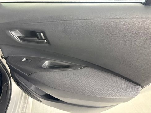 Used 2025 Toyota Corolla LE FWD image 17