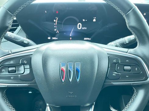 Used 2025 Buick Encore GX Preferred image 28