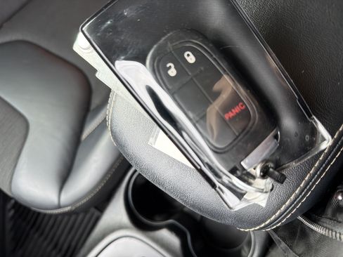 Used 2018 Jeep Cherokee Latitude Plus image 35