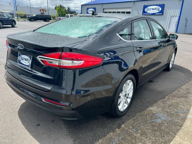 Used 2020 Ford Fusion SE FWD image 13