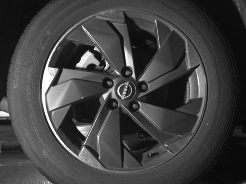 Used 2025 Nissan Rogue SV image 15