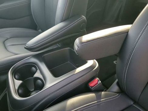 New 2026 Chrysler Pacifica Select image 30