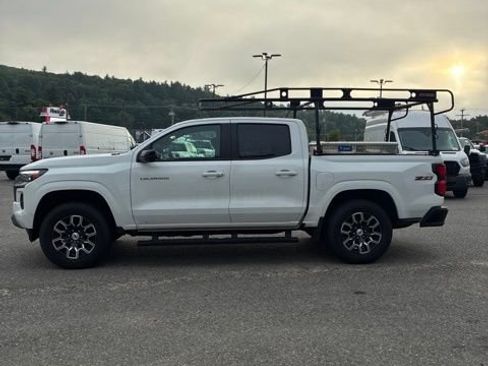 Used 2024 Chevrolet Colorado Z71 w/ Advanced Trailering Package AWD/4WD image 4