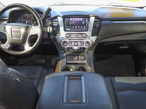 Used 2019 GMC Yukon XL SLT w/ Open Road Package image 11