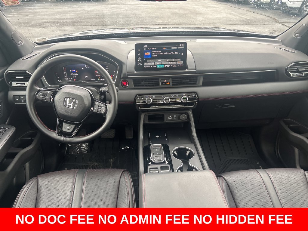 Used 2025 Honda Pilot Black Edition image 12