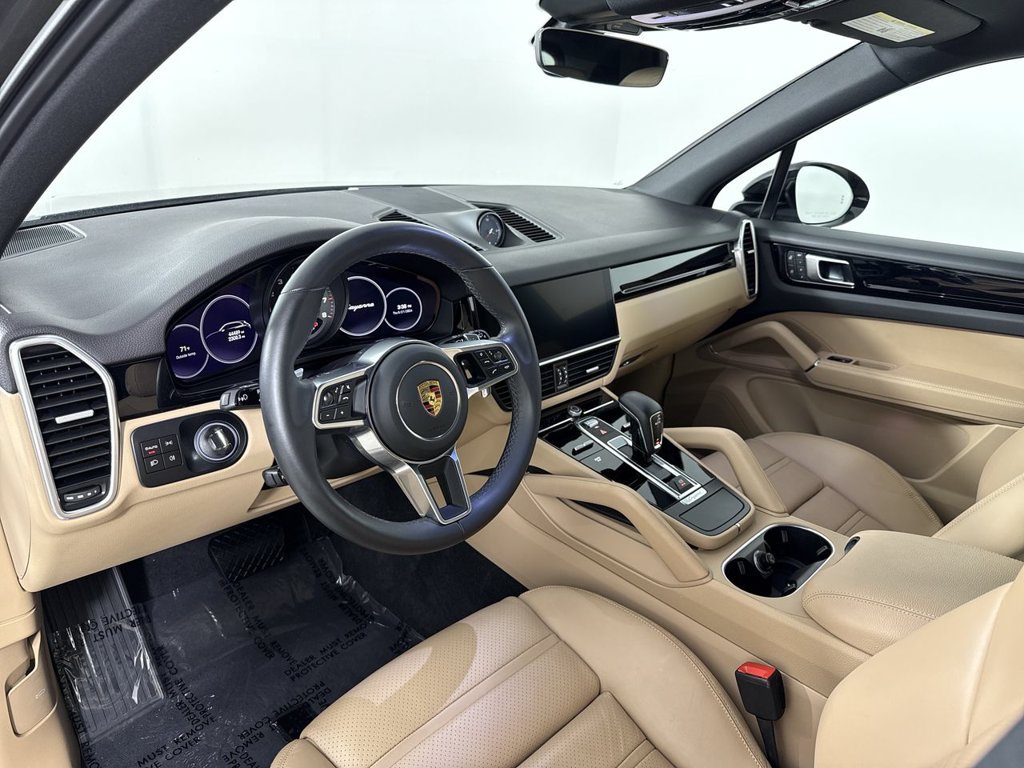 Certified 2023 Porsche Cayenne AWD/4WD image 4