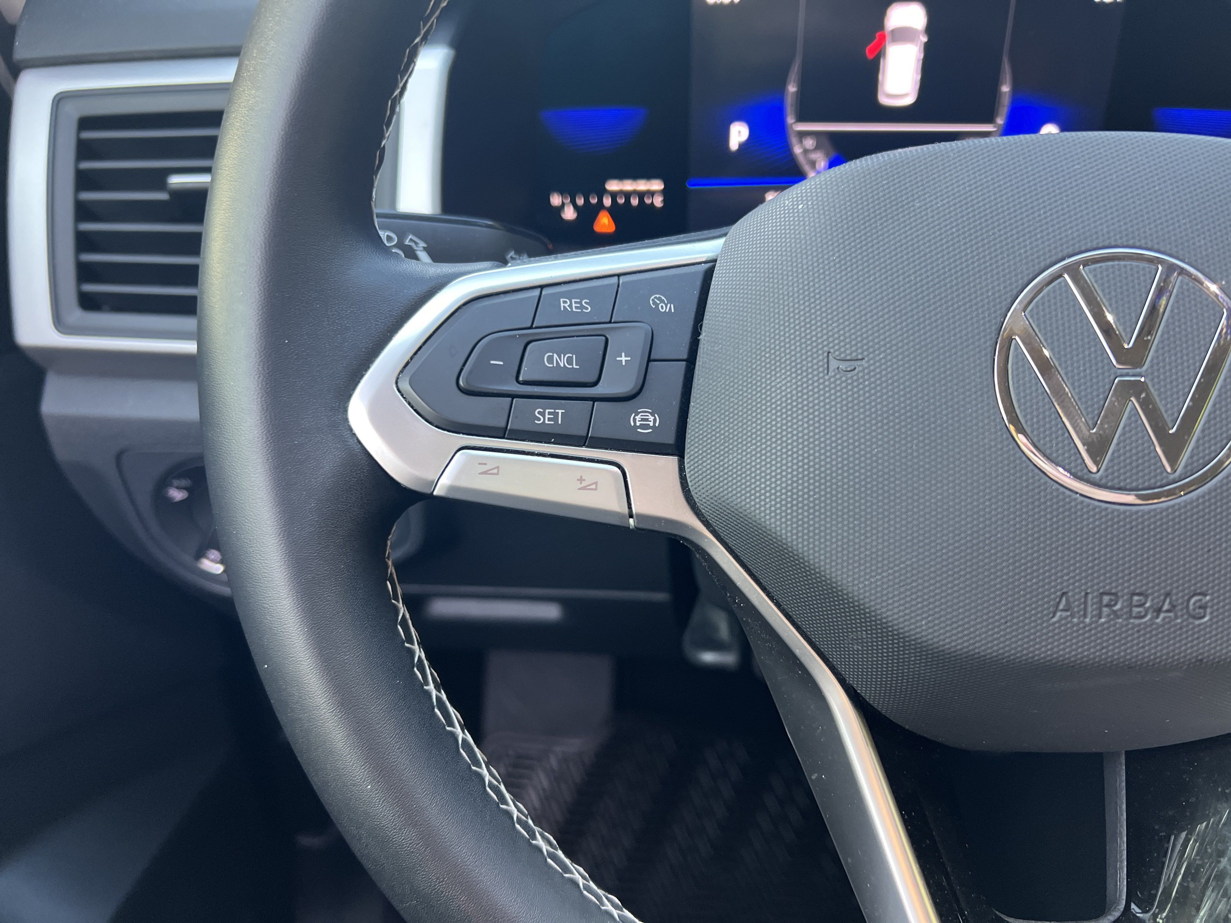 Used 2022 Volkswagen Atlas SE FWD image 16