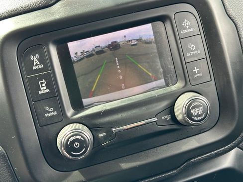 Used 2020 Jeep Renegade Sport image 22