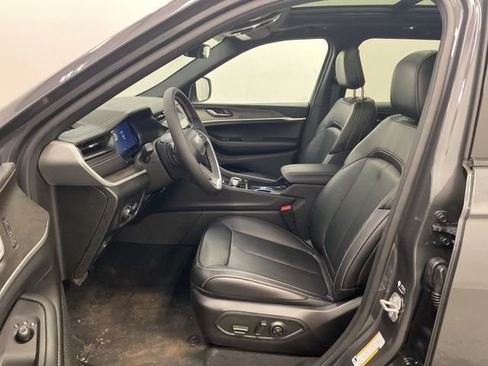 New 2026 Jeep Grand Cherokee Limited w/ Limited Altitude Package image 9