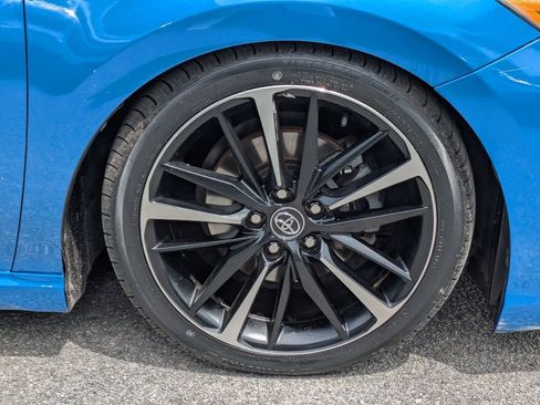 Used 2020 Toyota Camry XSE image 11