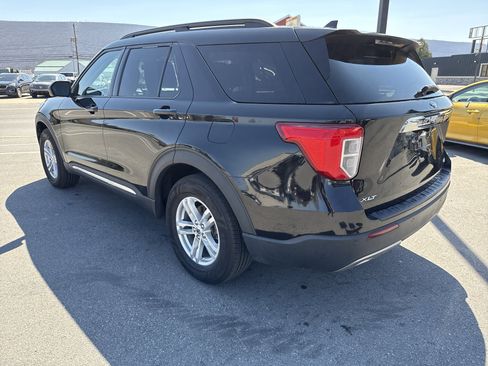 Used 2022 Ford Explorer XLT w/ Equipment Group 202A AWD/4WD image 6