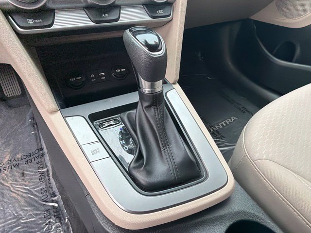 Used 2019 Hyundai Elantra SEL FWD image 29