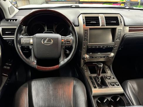 Used 2019 Lexus GX 460 Luxury image 18