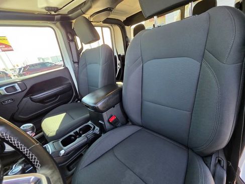 Used 2020 Jeep Gladiator Sport w/ Quick Order Package 23S AWD/4WD image 22