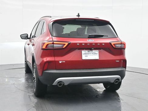 New 2026 Ford Escape SE w/ PHEV Premium Package FWD image 9