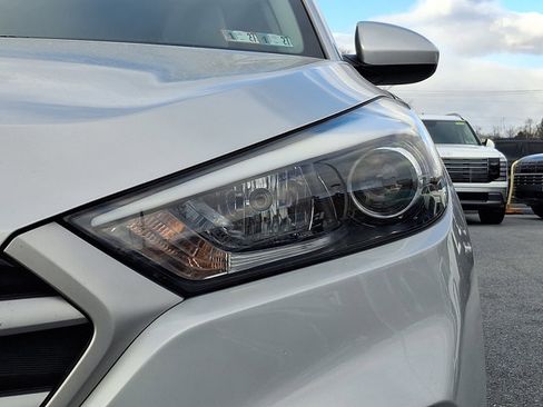 Used 2018 Hyundai Tucson SE image 8