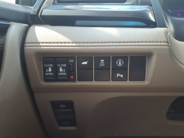 Used 2024 Honda Odyssey Elite image 16