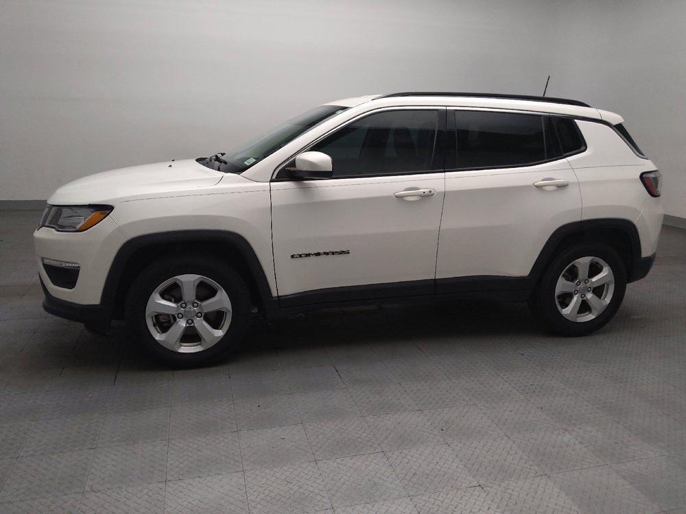 Used 2017 Jeep Compass Latitude FWD image 2