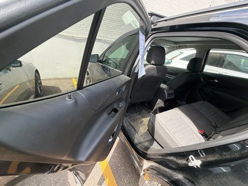 Used 2022 Chevrolet Equinox LT AWD/4WD image 10