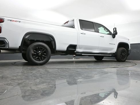 Used 2025 Chevrolet Silverado 2500 LT w/ Safety Package AWD/4WD image 39