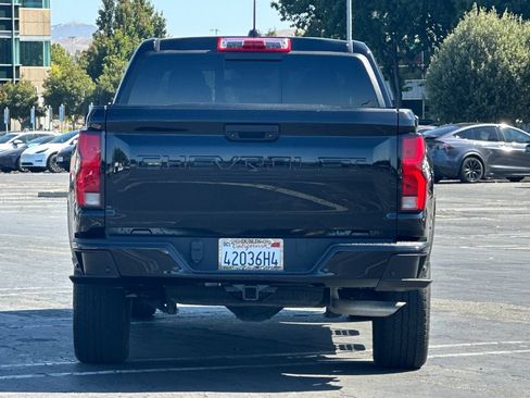 Used 2023 Chevrolet Colorado Z71 w/ Z71 Convenience Package 2 AWD/4WD image 5