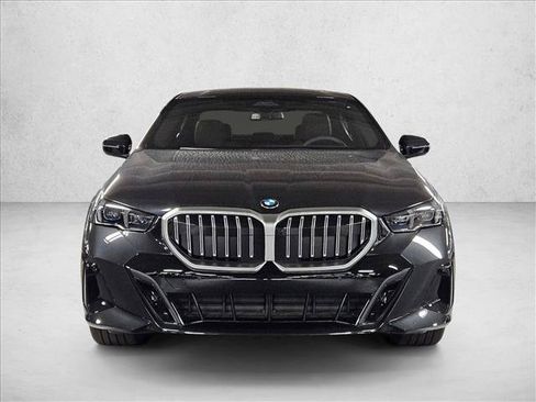Used 2027 BMW 530i w/ M Sport Package RWD image 6