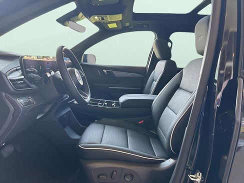 New 2026 Buick Enclave Sport Touring w/ Super Cruise Package image 7