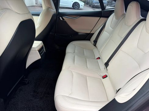 Used 2020 Tesla Model S Long Range Plus AWD/4WD image 17
