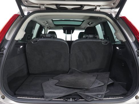 Used 2023 Volvo XC90 B6 Plus AWD/4WD image 9