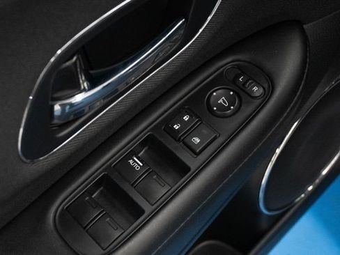 Certified 2022 Honda HR-V EX image 9
