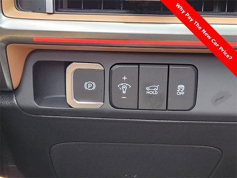 Certified 2025 Hyundai Santa Fe Limited image 16