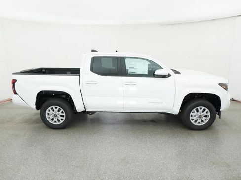 New 2026 Toyota Tacoma SR5 RWD image 14