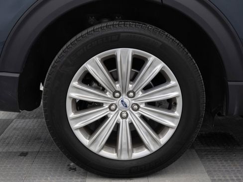 Used 2023 Ford Explorer Limited w/ Equipment Group 301A image 16