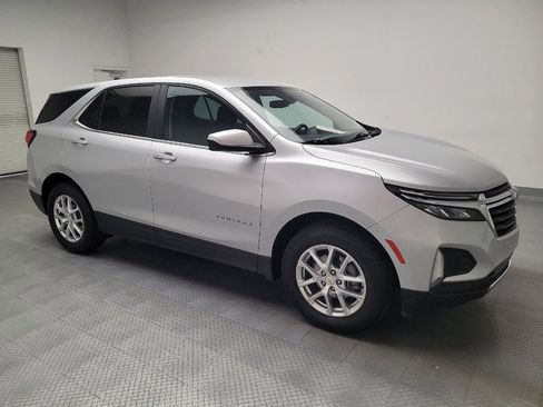 Used 2022 Chevrolet Equinox LT w/ Driver Convenience Package image 11