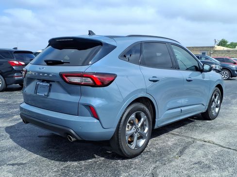Used 2023 Ford Escape ST-Line w/ Tech Pack #1 FWD image 3