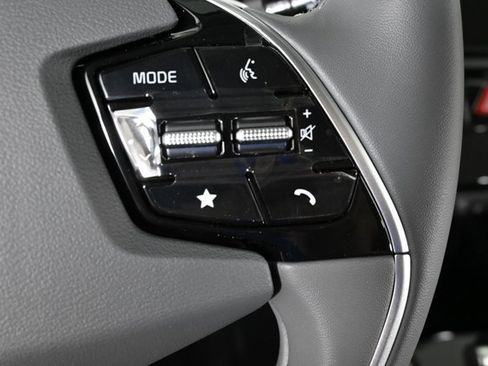 New 2025 Kia Niro EX image 20