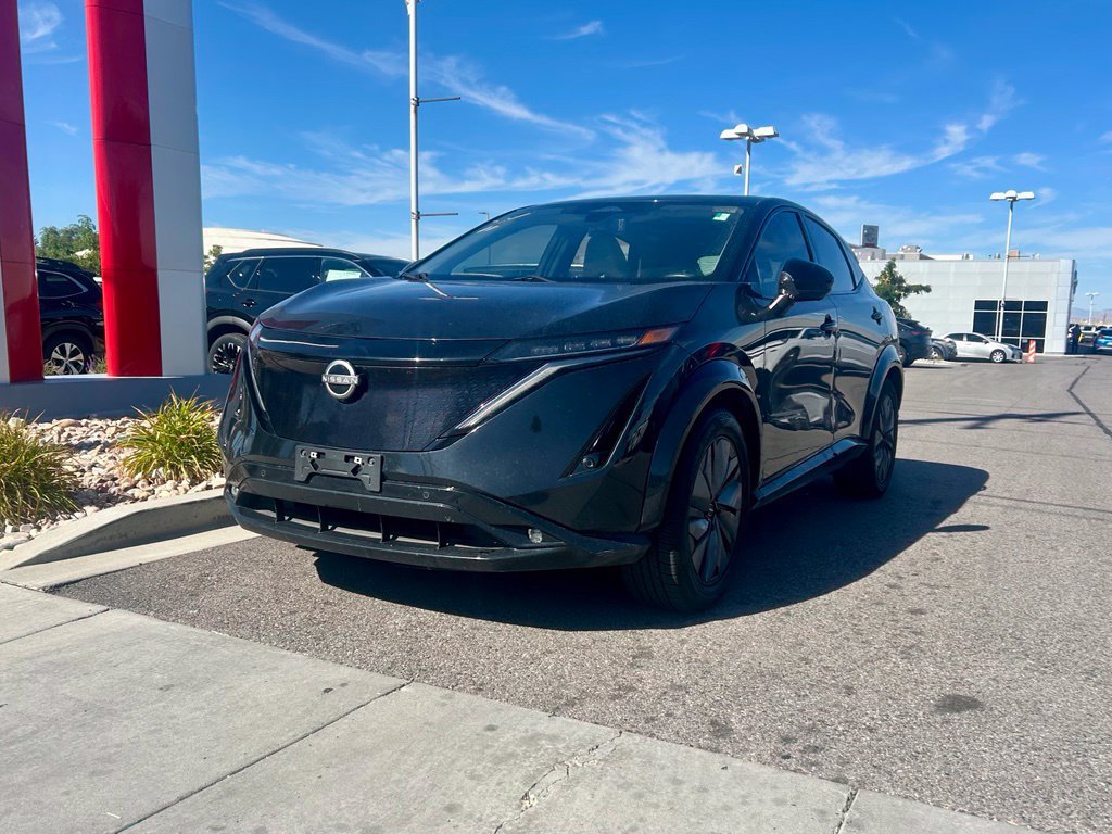 Used 2023 Nissan Ariya AWD image 3